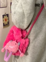 Красная сумка, подвеска