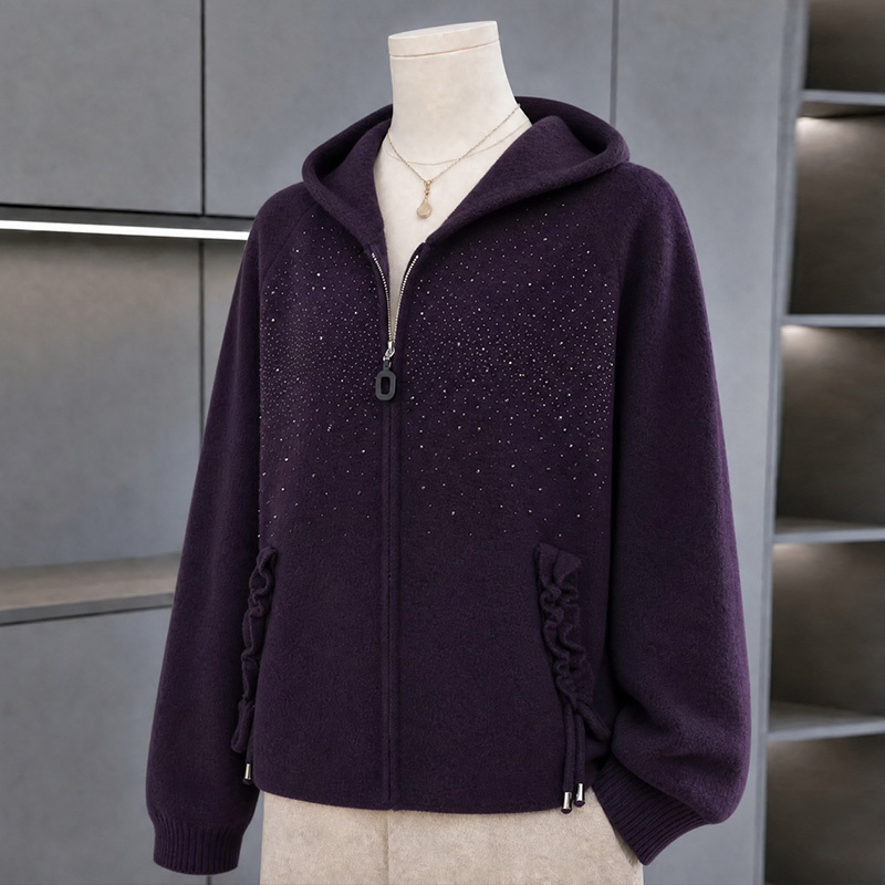 Mother's Spring and Autumn Coat, Hooded Casual Jacket, New Style Middle-Aged and Elderly Women's Clothing, Stylish Rhinestone Zipper Cardigan
