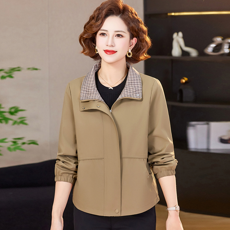 Spring Jacket for Petite Mothers, Cardigan Top for Middle-Aged Women, Stylish Short Coat for Middle-Aged and Elderly Women, Fashionable Trench Coat