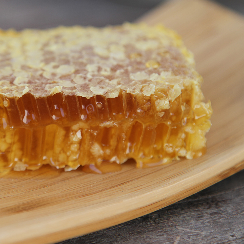 Hailing Shanzhen Farmhouse Produces Wild Pure Honeycomb Honey Naturally Chewes to Eat Boxed Baihua Native Honey 350g Nest Honey