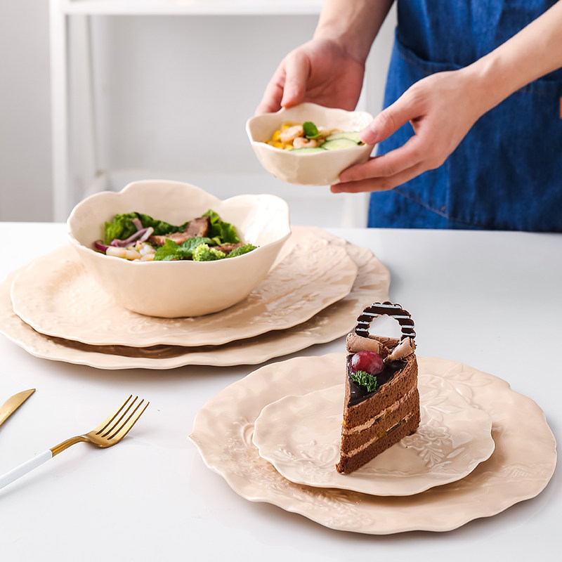 Original Japanese ceramic plate lace cloth irregularly nude plate pad lightly in wind plate