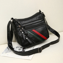 Bag 2023 new soft skin bag bag bag middle shoulder bag mom bag water skin and female bag