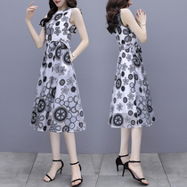 Light mature wind dress Women summer 2021 new waist thin high-end temperament jacquard vest A- line dress summer