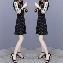 Autumn dress 2021 new womens long sleeve dress waist thin celebrity temperament advanced sense lace black skirt