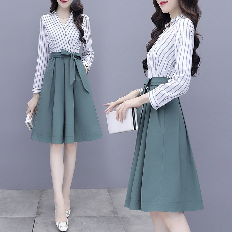 Long sleeve shirt Ocean dress Women's spring autumn 2022 new cashew slim fit style temperament High sense a word skirt