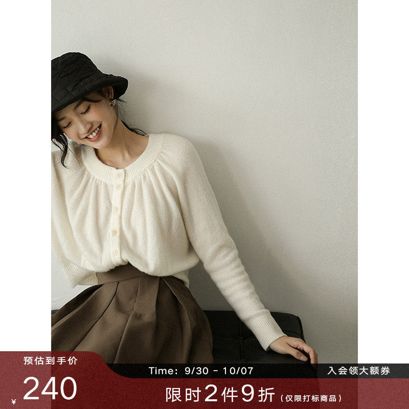 Ou Ke Rui pure feeling alpaca ~ gentle and lazy wind knitted cardigan loose short sweater coat women's winter