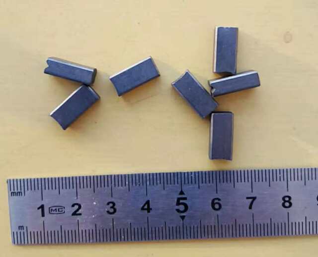 Aca Brand Egg Beater Ahm-P125A Motor Carbon Brush Groove Graphite Slotted Carbon Brush 13*6*5mm