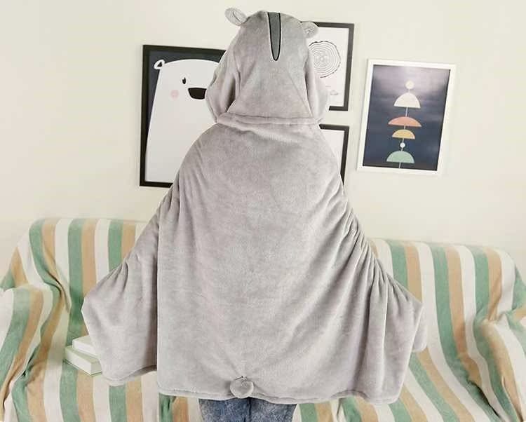 Người đàn ông vô gia cư ma người đàn ông lười biếng áo choàng choàng khăn choàng ngủ nap giải trí điều hòa không khí chăn flannel - Ném / Chăn chăn lông cừu crown
