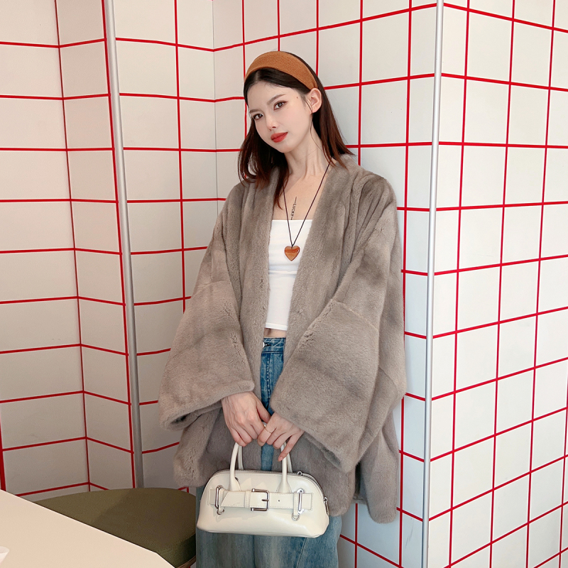 Yimengjindiao 2026 New Batwing Sleeve Velvet Whole Mink Fur Coat Imported Mink Fur Coat for Women