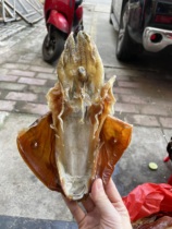 North Sea boat-dried cuttlefish pure light dried blood cuttlefish fishermen self-dried 6-8 pieces per pound