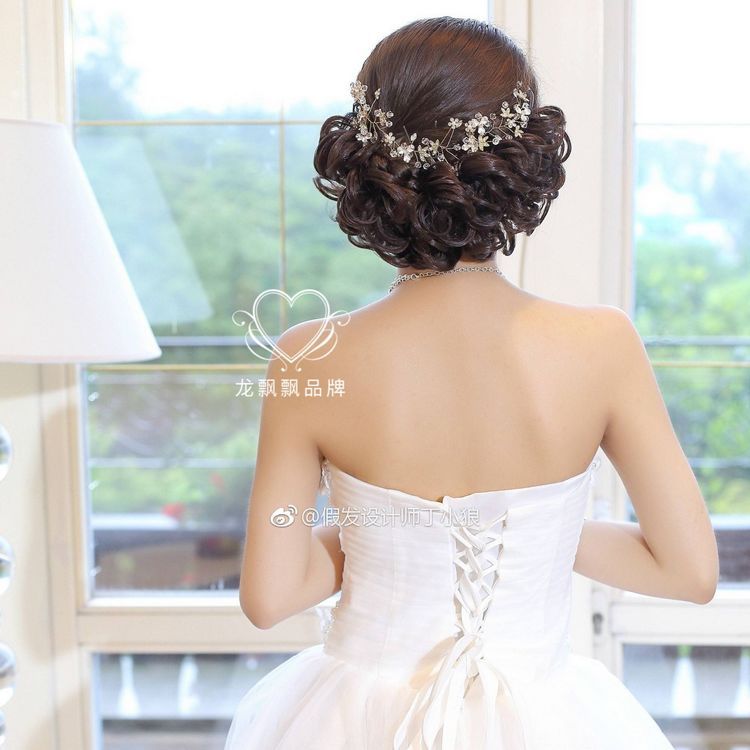 Bride Married Model Double Hairy Wig Wig Wig Wig Wig Naturally fluffy dress style Han Edition