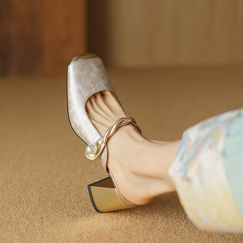 7cm Closed-Toe Sandals for Women, Genuine Leather, Chunky High Heels, Chinese Style, Half-Closed Silk Cowhide Women's Shoes, Various Sizes