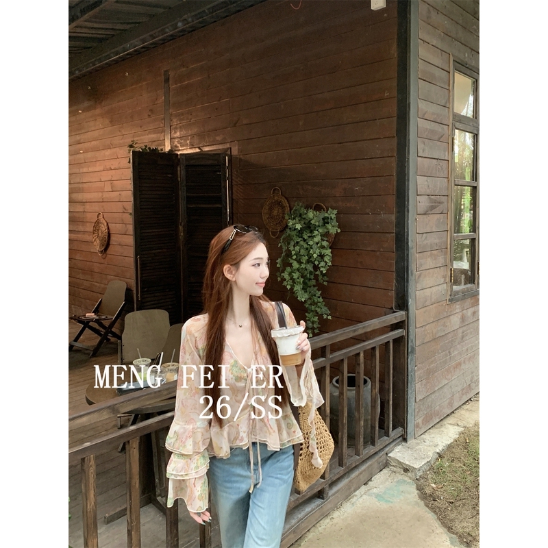 Mengfeier Wizard of oz Bell-Sleeve Thin Shirt for Women, Summer Flowing Long-Sleeve Tie-Up Chiffon Top Mengfeier Wizard of oz Bell-Sleeve Thin Shirt for Women, Summer Flowing Long-Sleeve Tie-Up Chiffon Top