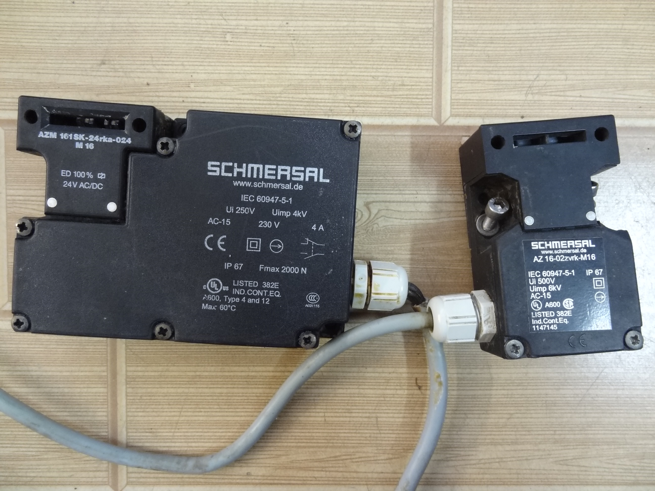 Schmersal safety door switch AZ16-ZVRK 02ZVRK- M16 AZM161SK-24RKA-024-M16