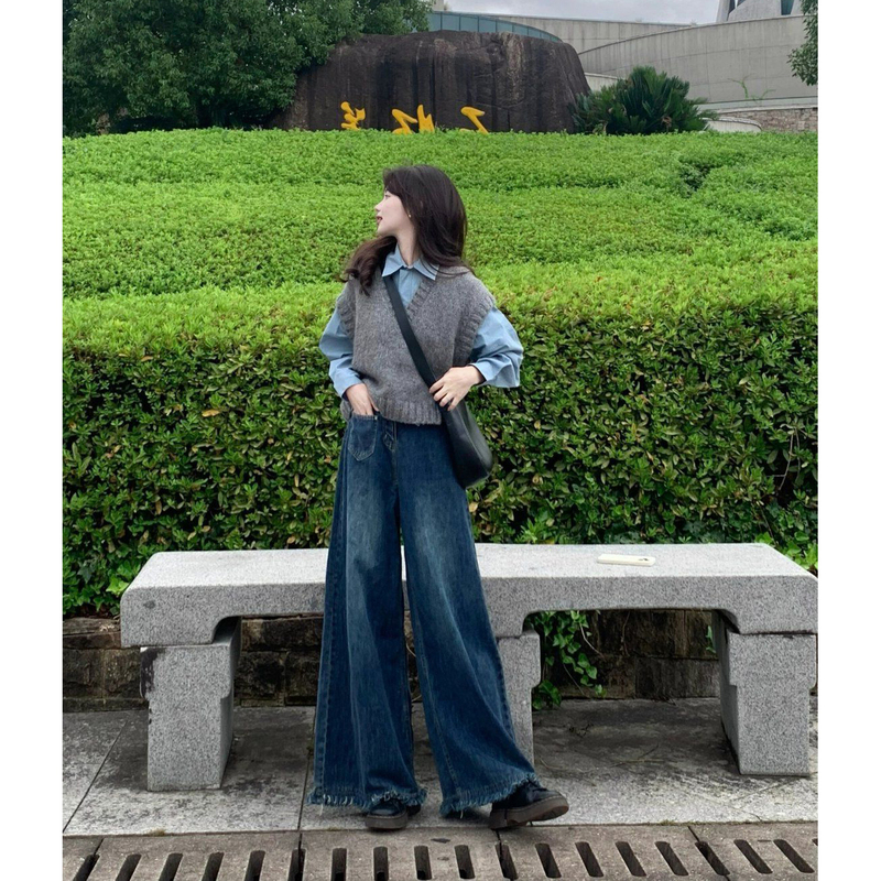 Pastoral Style Petite Gray Knitted Soft Sweater Vest for Female Students + Versatile Blue Long-Sleeved Shirt