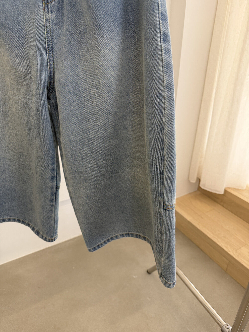 Focuse джинсы укороченные широкие корейский стиль свободные с промывкой голубые 26 весенняя новинка