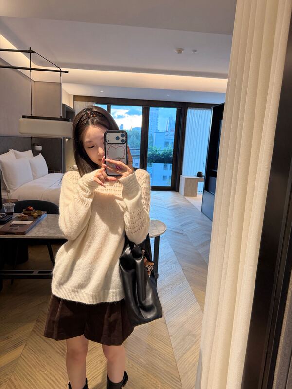 Oker Genuine Product~ Alpaca Wool Hollow-Out Knit Pullover Korean Style Sweater 26 Autumn A1112 Oker Genuine Product~ Alpaca Wool Hollow-Out Knit Pullover Korean Style Sweater 26 Autumn A1112