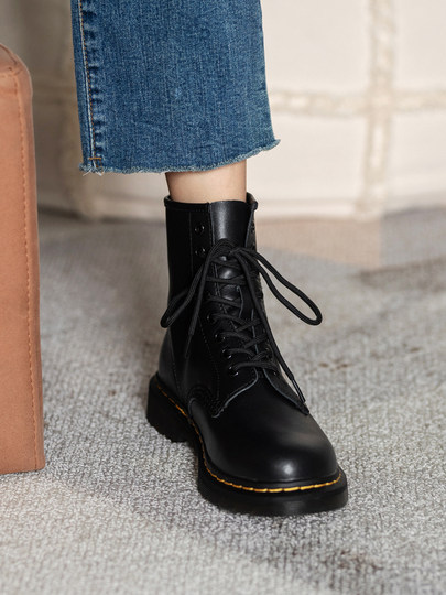 Genuine leather black plus velvet Martin boots for women autumn and winter British flat eight-hole six-hole short boots large size women's shoes 41 to 43