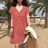 Красное платье, в цветочек