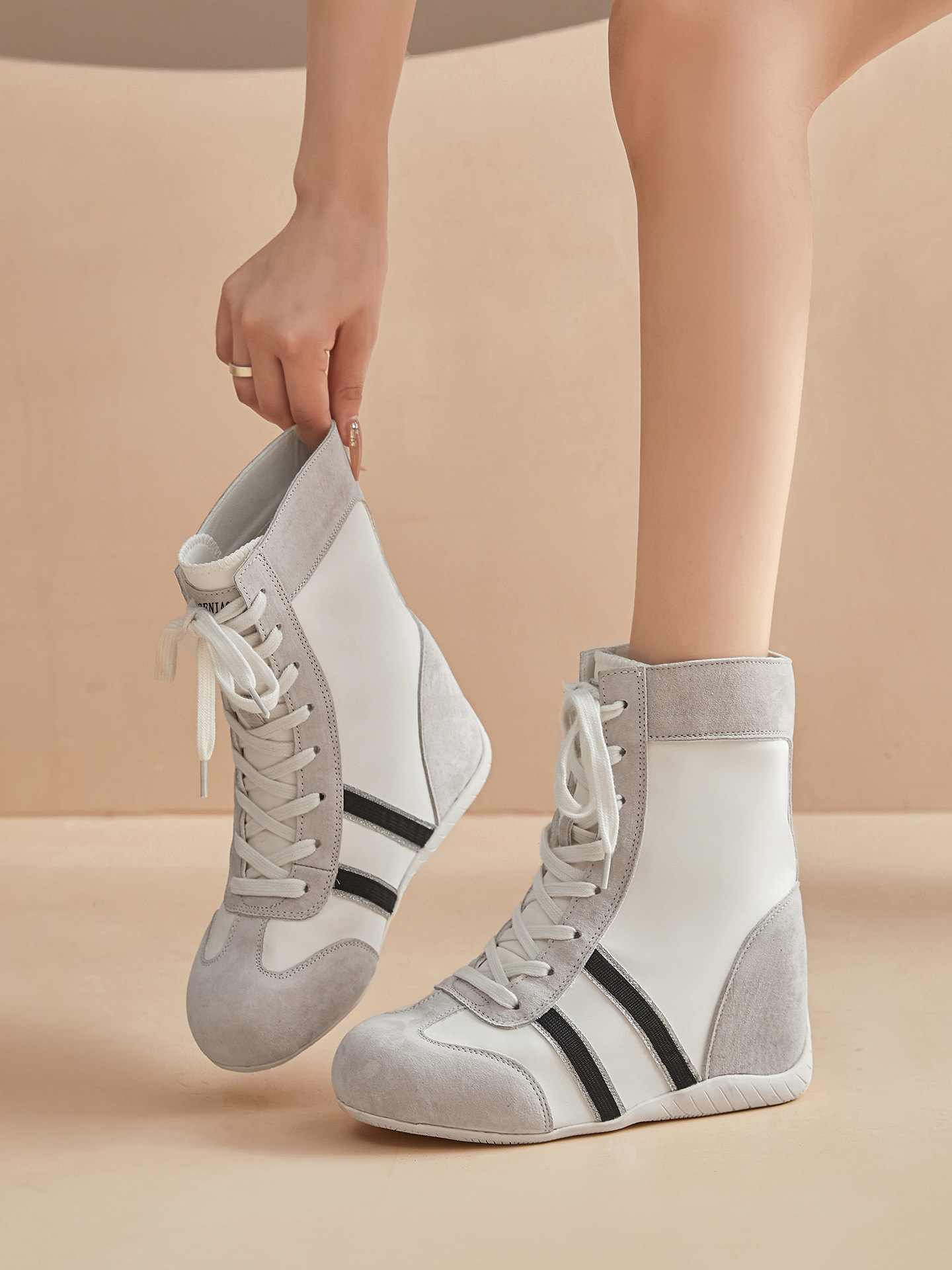 High-Top German Training Shoes for Women, 2025 Autumn New Style, Petite Size, 10cm Casual Retro Slim Short Boots with Hidden Height Increase