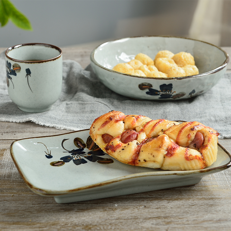 Three Japanese ceramic creative sushi plate sashimi dish under the glaze color four square plate long Korean dish dish dish