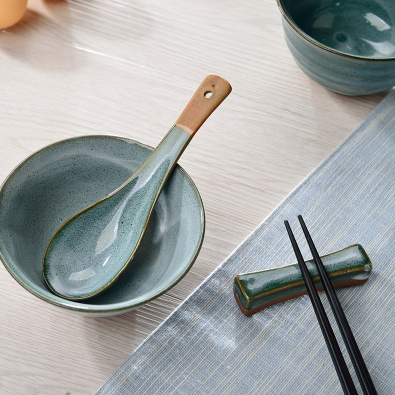 Three points to burn Japanese under the glaze color small spoon, chopsticks rack ceramic tableware to eat spoon practical ultimately responds soup spoon, fashion and move