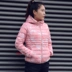 Li Ning xuống áo khoác 2018 mùa đông mới của phụ nữ ngụy trang ngắn trùm đầu nhẹ thể thao ấm áp AYMN084 - Thể thao xuống áo khoác áo phao trung niên Thể thao xuống áo khoác