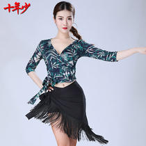 Ten young belly dance clothing female adult top practice suit 2021 summer new short-sleeved Latin dance top female