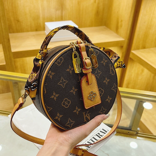 Летняя небольшая дизайнерская сумка через плечо, 2025 года, изысканный стиль