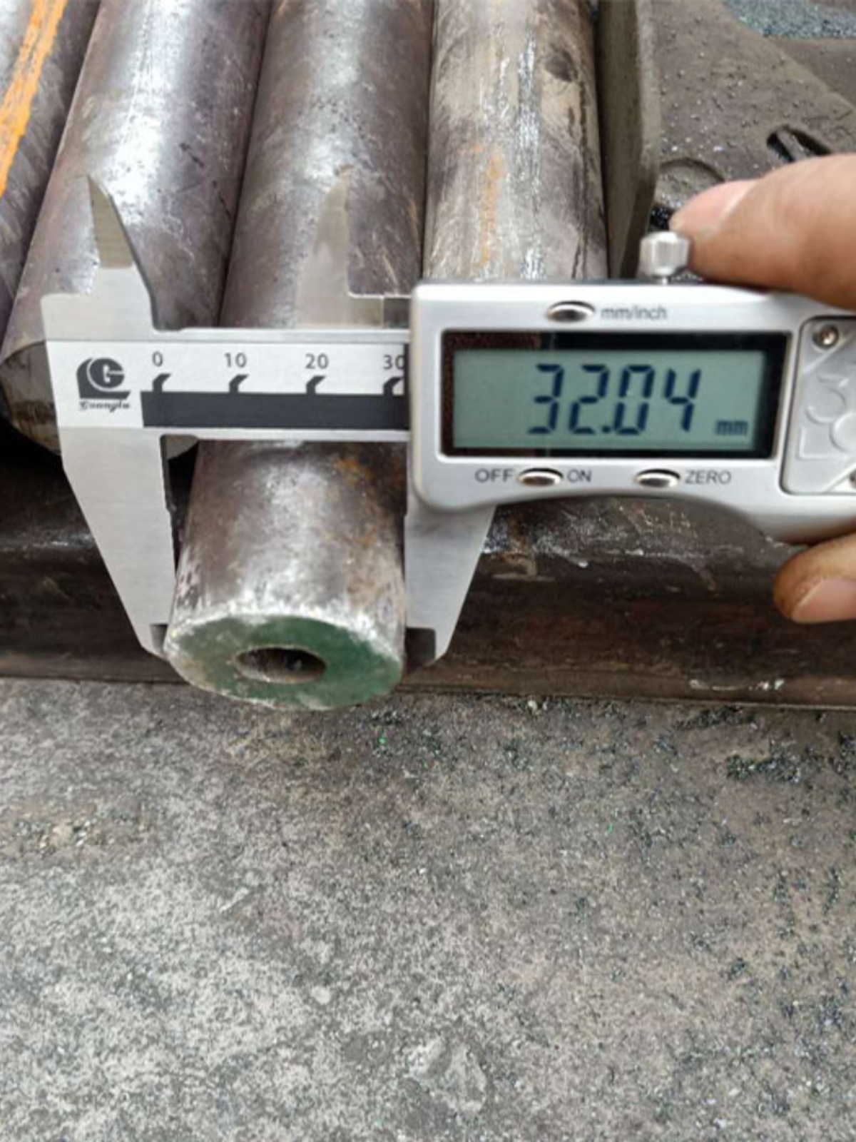 Труба из нержавейки 45#钢管内径10mm外径32mm壁厚10mm碳钢易车淬火小口径厚壁管包邮 Wuxi Труба из нержавейки 45#钢管内径10mm外径32mm壁厚10mm碳钢易车淬火小口径厚壁管包邮 Wuxi