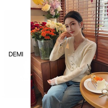 Miss ruili customized 2025 autumn and winter new eyelash lace stitching v-neck knitted cardigan f1300