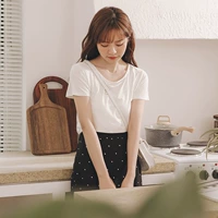 Белый топ с чашечками, короткий рукав