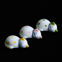 Spot Japanese imports have a field burn hand-painted cat chop chopsticks stand cute cures small ornaments cat chopsticks