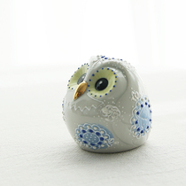 Spot Japan imported Kutani Yaki hand painted blue and white flower owl desktop ornaments Hand gift crafts