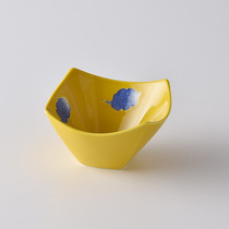 Spot Japanese imported Arita-yaki yellow glaze wooden leaf four-pointed small bowl Japanese small bowl Japanese ceramic dipping plate