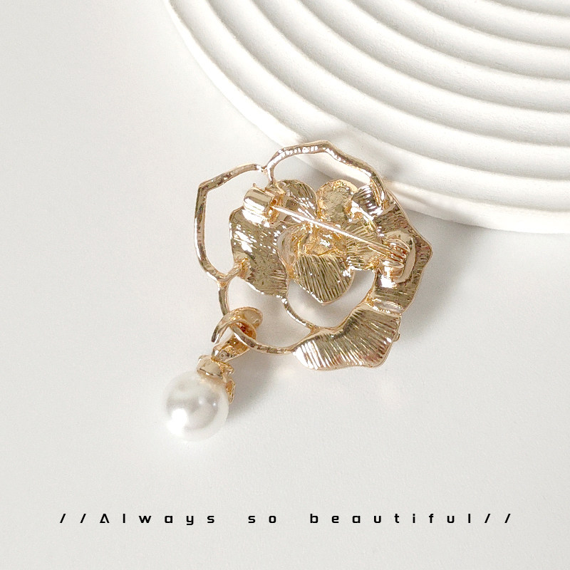 Light Luxury High-End Tassel Faux Pearl Corsage 2026 New Camellia Brooch for Women, Elegant Suit Coat Pin