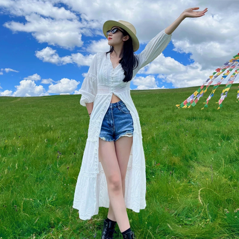 White Lace Hollow-Out Bohemian Cover-Up Beach Sun Protection Cardigan Xinjiang Northwest Desert Grassland Travel Outfit White Lace Hollow-Out Bohemian Cover-Up Beach Sun Protection Cardigan Xinjiang Northwest Desert Grassland Travel Outfit