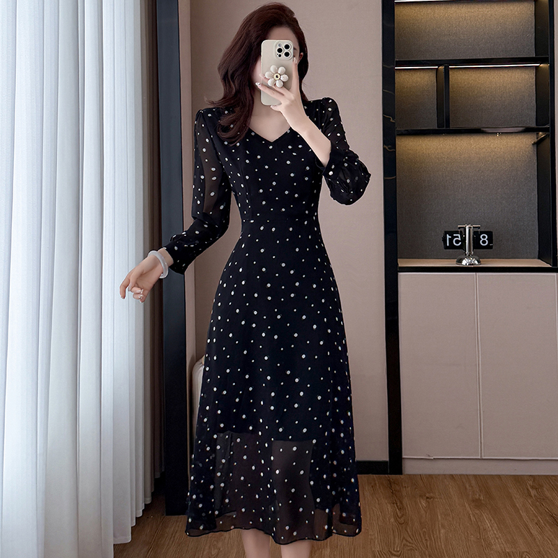 Fashionable Polka-Dot Chiffon Long-Sleeved Dress, Elegant Waist-Cinching, Slim-Fitting Mid-Length Dress, Spring and Autumn Plus-Size Women's Clothing