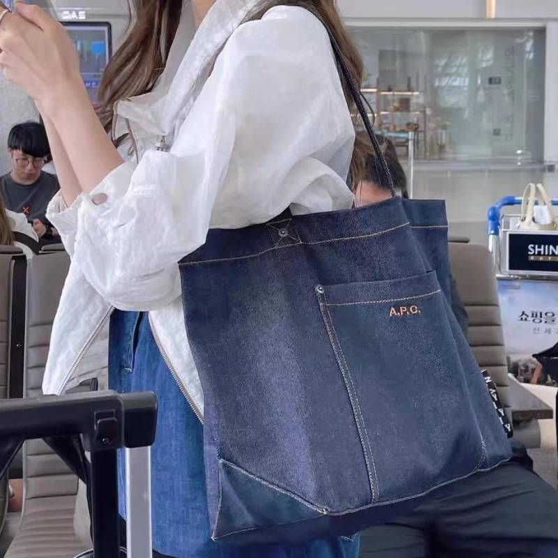 Apc Bag New Denim Canvas Bag for Female College Students, Large Capacity Tote Bag for Class, Retro Shopping Bag for Commuting