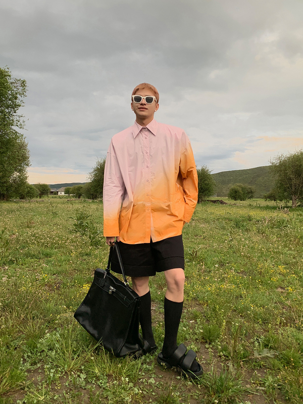 Esc Man Studio/A Casual Long-Sleeved Shirt with a Gradient Effect That Gives Off an Idol-Like Vibe, Suitable for Everyday Wear