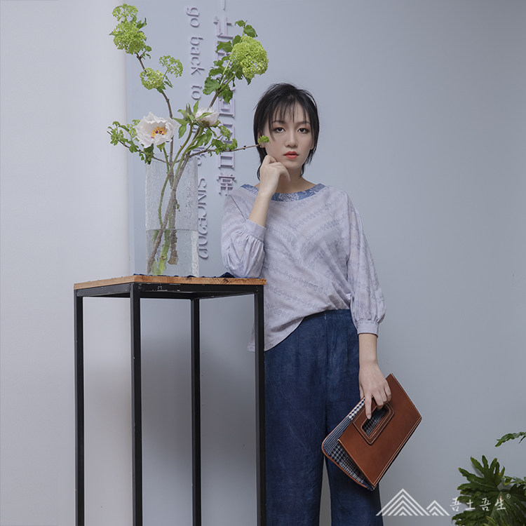 My native force Zhou Chun Xia Authentic Silk Handmade Maple Aromas inlaid with pure cotton jacquard purple grey covered head women's shirt