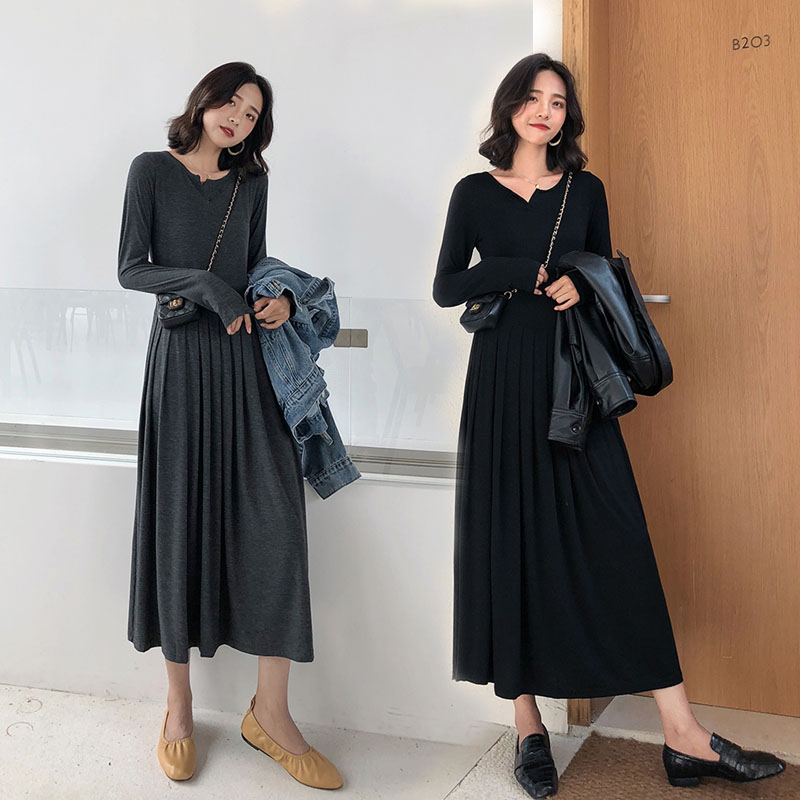 Fashion Gestational Woman Dress Black V Collar 100 Pleats Long Sleeve Foreign Dress Women Fall 2018 New Inside Lap Long Skirt Small Black Dress