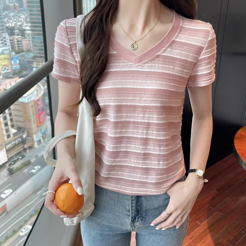 Striped V-Neck Regular Shoulder Short-Sleeve T-Shirt for Women, Summer 2026 New French-Style Slim-Fit Half-Sleeve Top with a High-End Feel