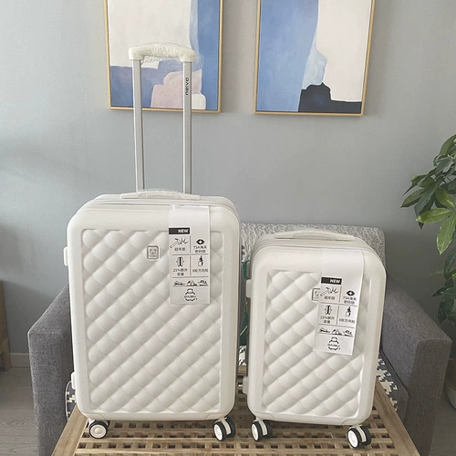 Японский сверхлегкий чемодан, 20 дюймов