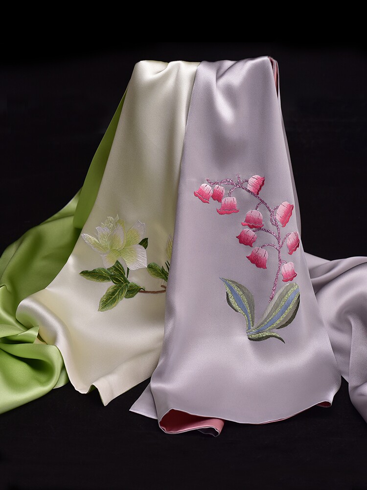 Chengdu souvenir Shu embroidery hand embroidery Mulberry silk scarf Silk scarf shawl dual-use mom