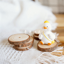 zakka Creative resin Handicraft Home Decorative Pendulum Pieces Cartoon Cute Duck Car Cake Mini Decoration