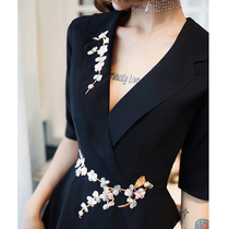 Black evening dress skirt womens 2020 new annual meeting high-end banquet temperament socialite V-neck dress can usually be worn