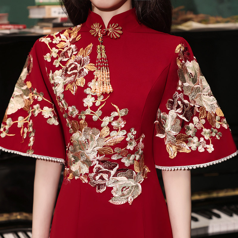 Qipao toast to the bride 2022 new wedding engagement gown dress back door Chinese show and wine red