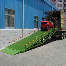 Mobile boarding car storage logistics base mobile loading and unloading place lifting platform forklift container loading and unloading platform