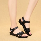 Сандалии для матери, летняя нескользящая обувь, мягкая подошва, для среднего возраста, из натуральной кожи